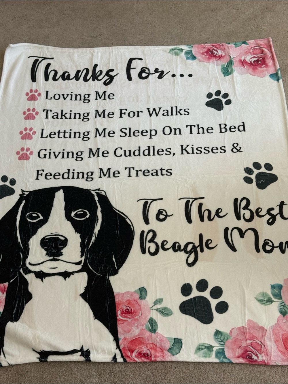 Personalized Beagle Mom Throw Blanket - White with Pink Floral 48х60